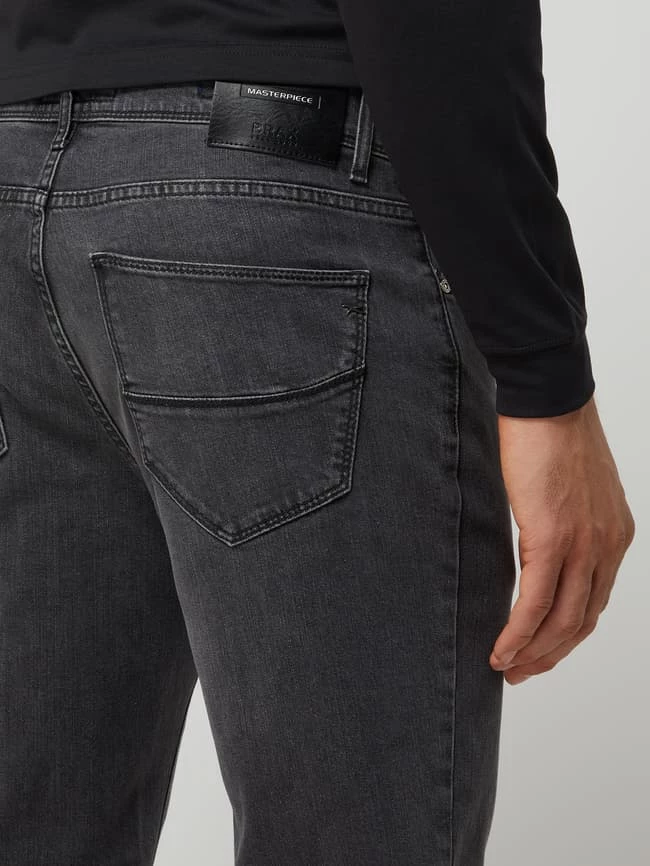 Coupon ? Brax Straight Fit ? Jeans Mit Stretch-Anteil Modell 'Cadiz' - Dunkelgrau ? – Bild 3