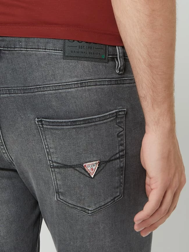 Am billigsten ? Guess Super Skinny Fit Mid Rise ? Jeans Mit Stretch-Anteil Modell 'Chris' - Hellgrau ❤️ – Bild 3