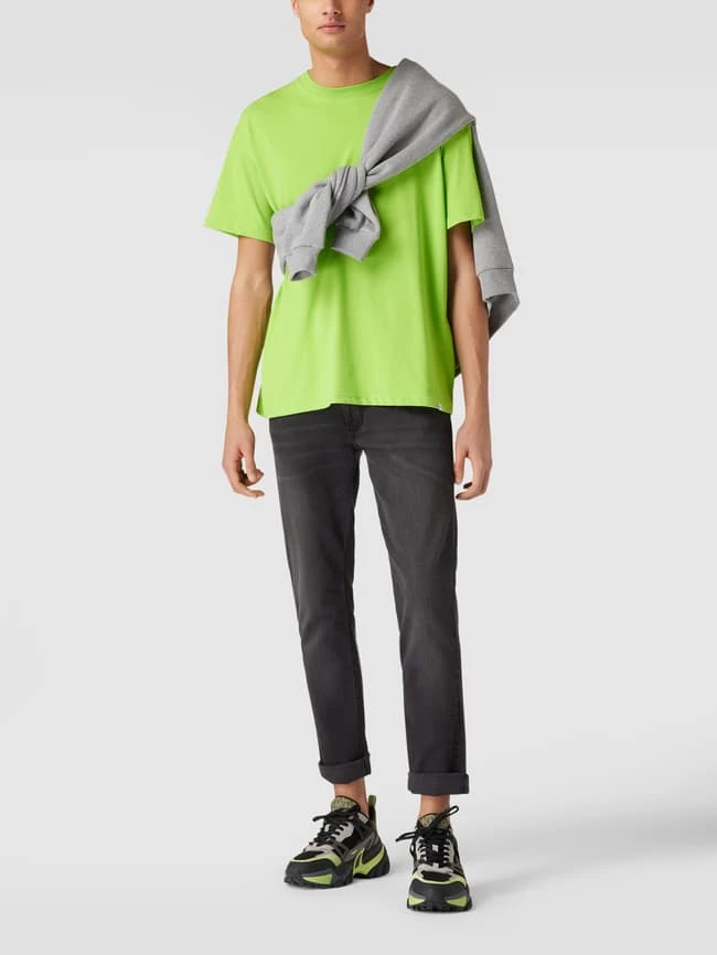 Bestpreis ? Christian Berg Men Straight Fit ? Jeans Mit Brand-Detail - Mittelgrau ?