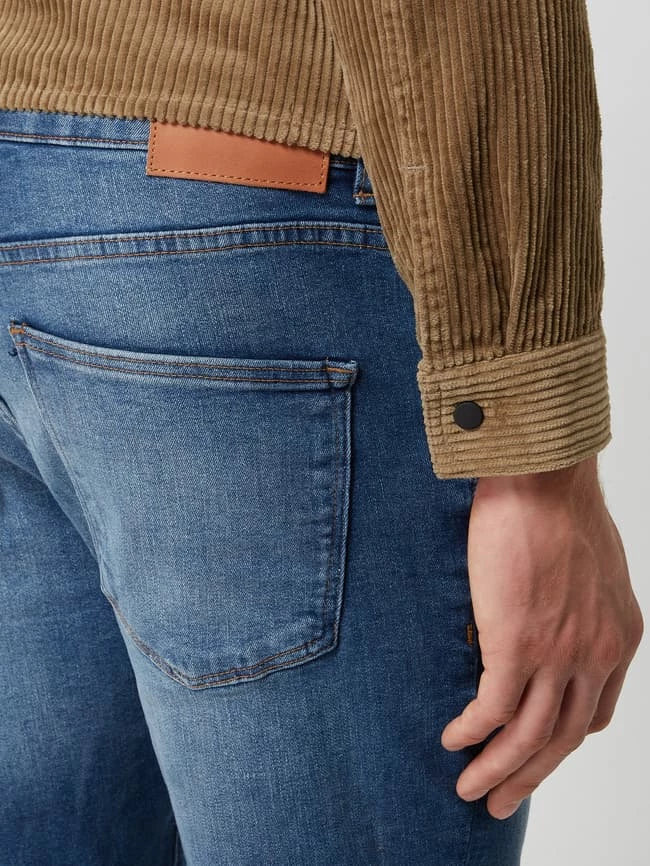 Angebote ? REVIEW Skinny Fit ? Jeans Mit Label-Patch - Blau ? – Bild 3